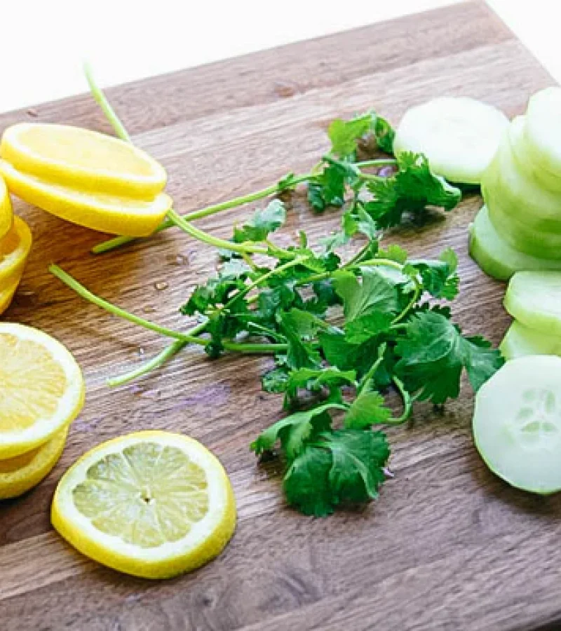 Lemon-Cucumber-Cilantro-Infused-Water2_600x600